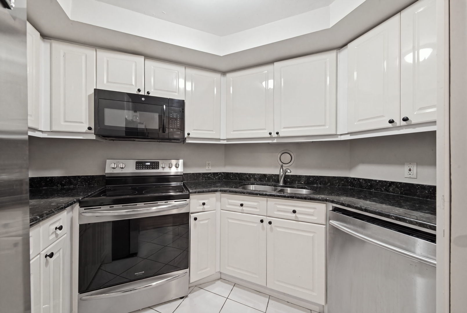 195 N Harbor Drive 3805