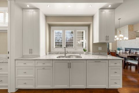 Tiny photo for 1807 Midwest Club Parkway, Oak Brook, IL 60523 (MLS # 12571206)