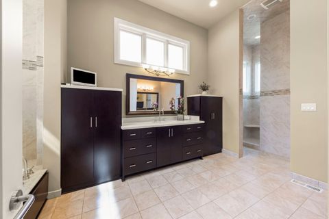 Tiny photo for 1807 Midwest Club Parkway, Oak Brook, IL 60523 (MLS # 12571206)