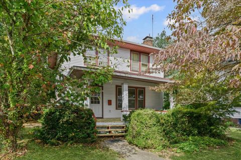 Photo of 1203 S Race Street, Urbana, IL 61801 (MLS # 12479639) Photo of 1203 S Race Street, Urbana, IL 61801 (MLS # 12479639)