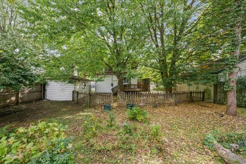 Tiny photo for 1203 S Race Street, Urbana, IL 61801 (MLS # 12479639)