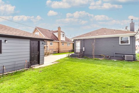 Tiny photo for 7745 N Nora Avenue, Niles, IL 60714 (MLS # 12621410)