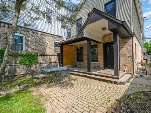 2118 W Huron Street Chicago IL 60612