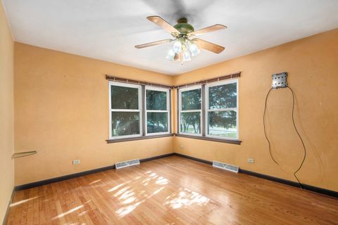 Tiny photo for 2444 187th Street, Lansing, IL 60438 (MLS # 12526287)