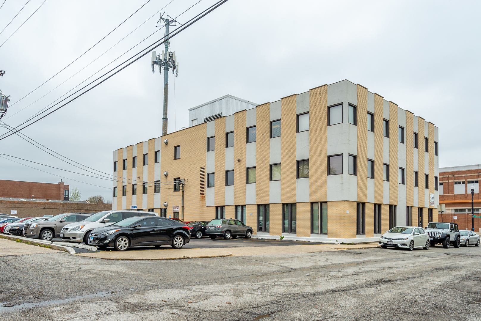 6650 N Northwest Highway