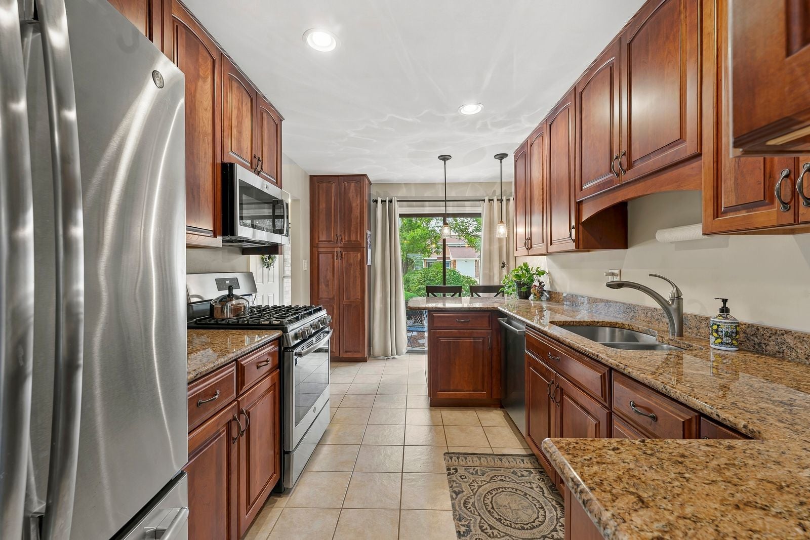 1232 Reading Court