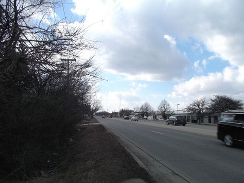 427 E Il Route 83 Mundelein IL 60060