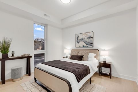 Tiny photo for 3204 N Kostner Avenue #506, Chicago, IL 60641 (MLS # 12490323)