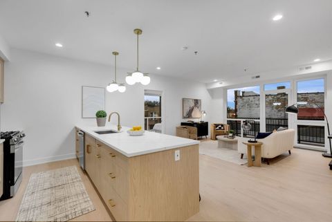 Tiny photo for 3204 N Kostner Avenue #506, Chicago, IL 60641 (MLS # 12490323)