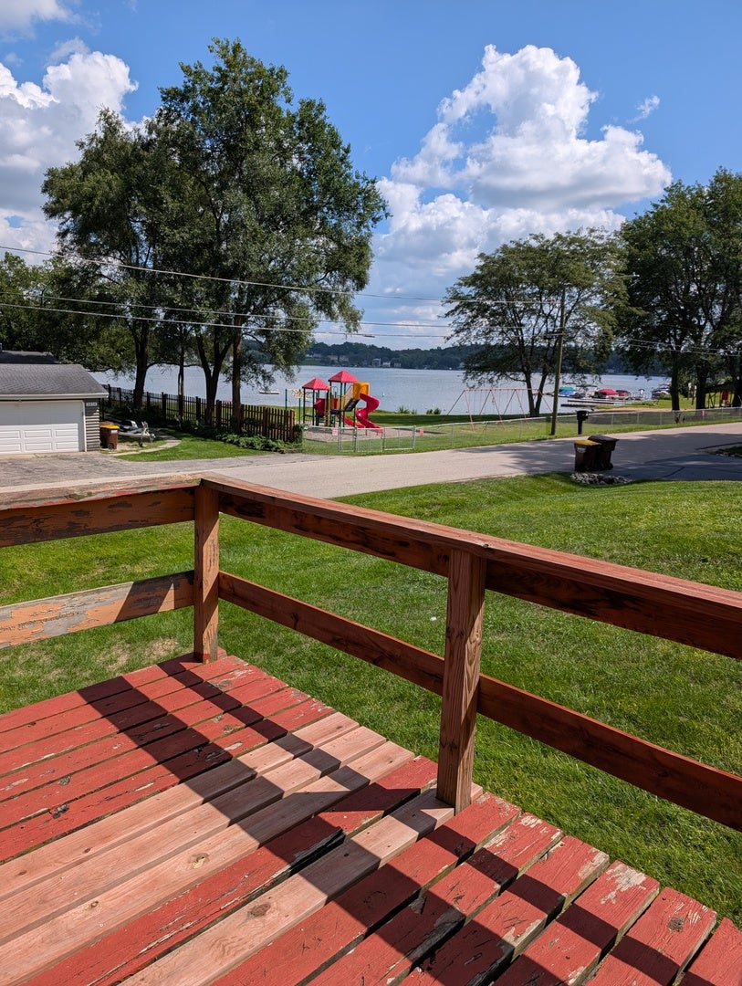3815 W Lake Shore Drive