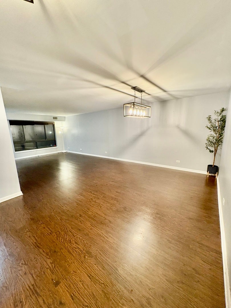701 Forum Square 409