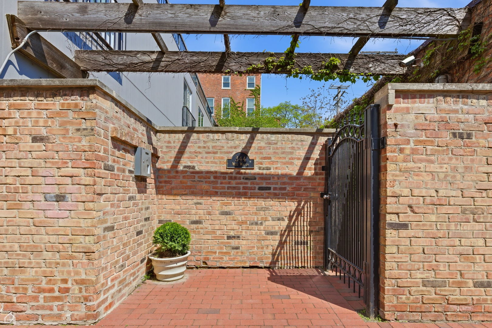 344 W Willow Street A