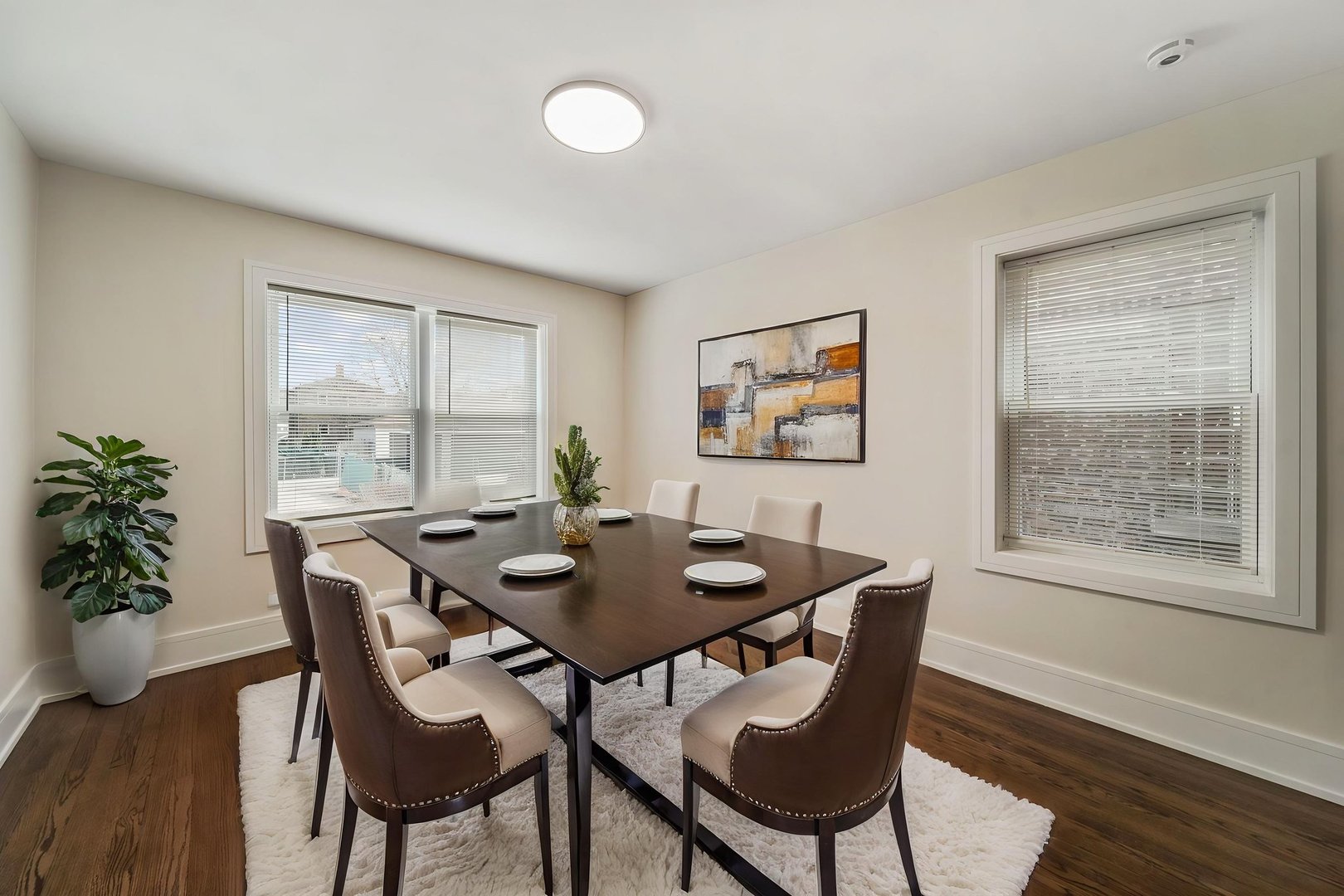 10235 S Rhodes Avenue