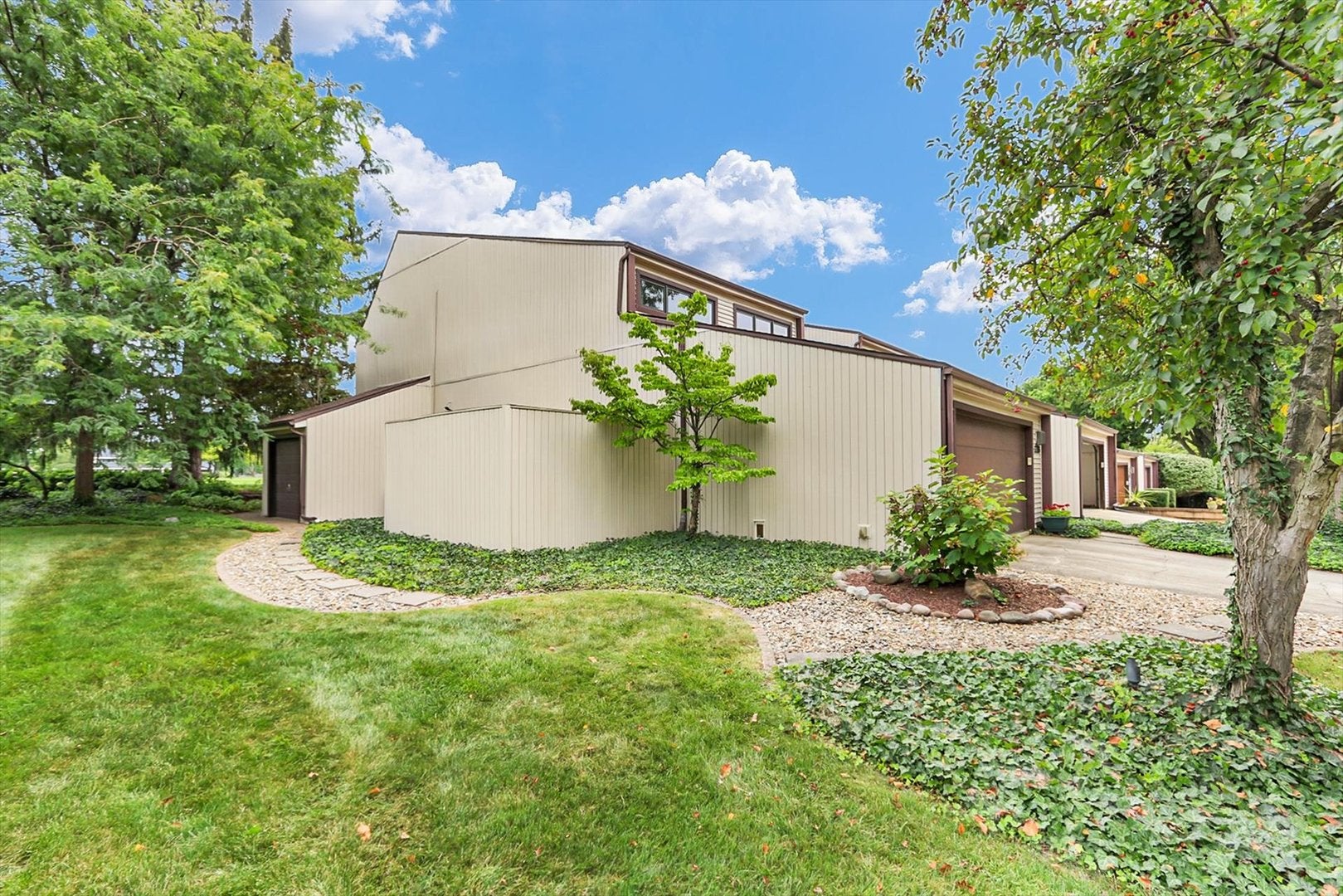 2218 Briar Hill Drive 2218