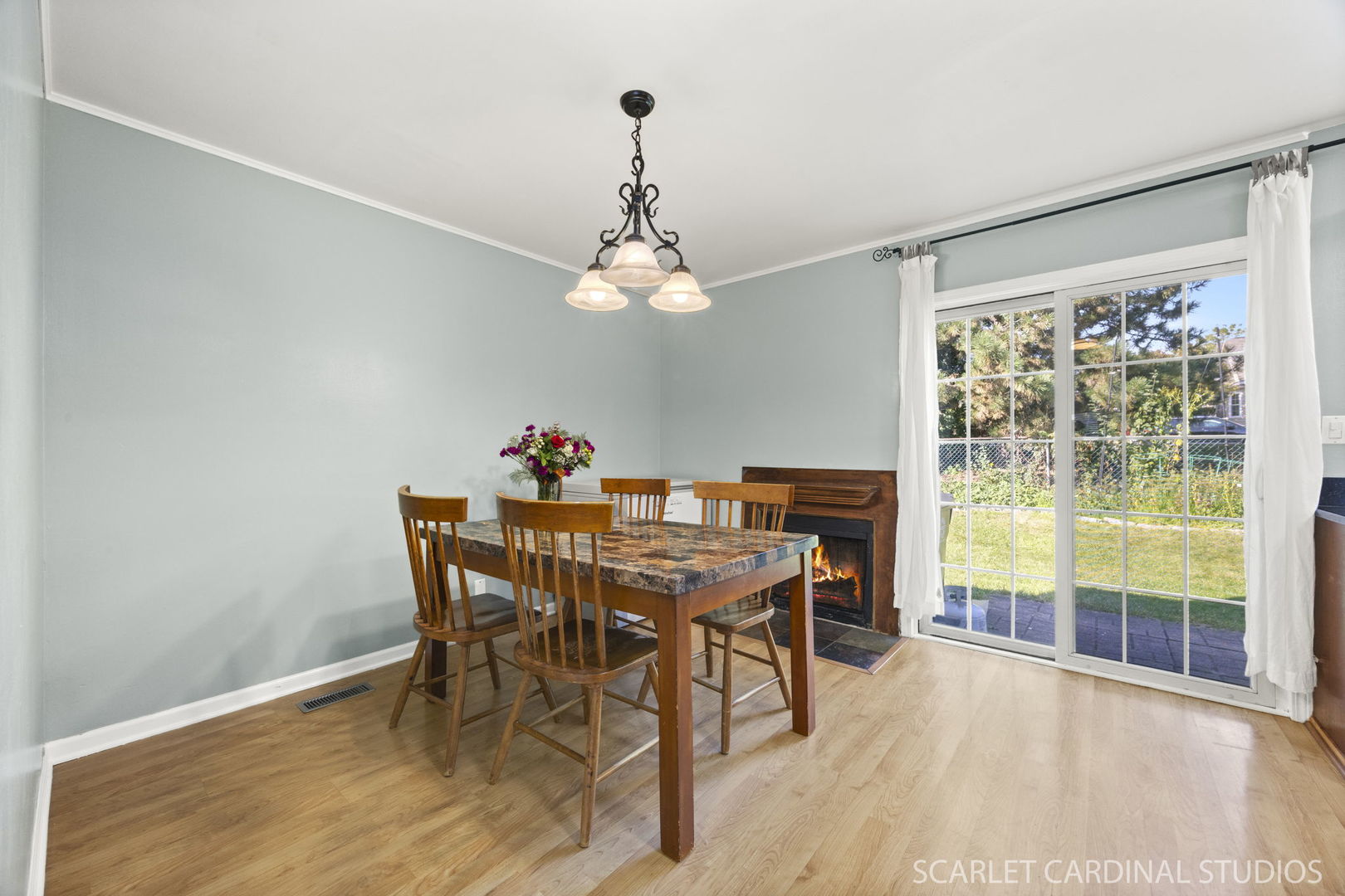 3S340 Blackthorn Lane