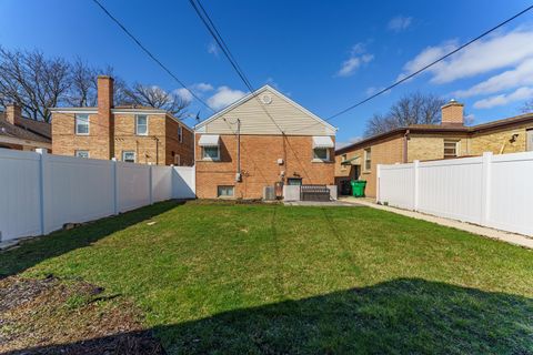 Tiny photo for 745 Manchester Avenue, Westchester, IL 60154 (MLS # 12610486)