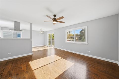 Tiny photo for 1081 Hunter Street, Lombard, IL 60148 (MLS # 12513567)