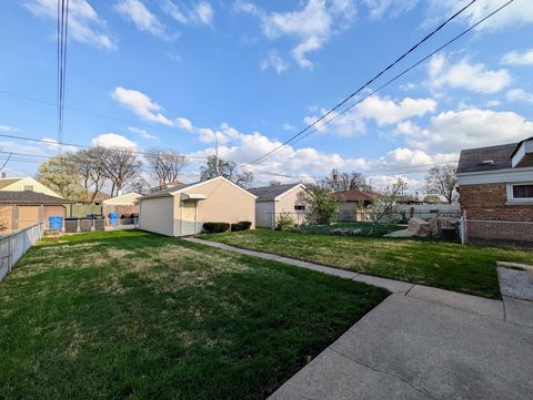 Tiny photo for 5739 S Mayfield Avenue, Chicago, IL 60638 (MLS # 12628380)