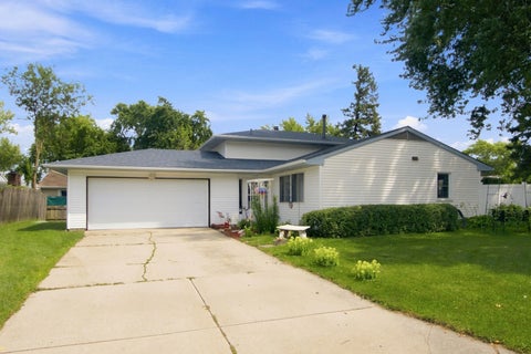 Photo of 914 Menlo Court, Joliet, IL 60431 (MLS # 12729226)