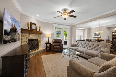 Tiny photo for 203 N 4th Avenue, St. Charles, IL 60174 (MLS # 12718623)