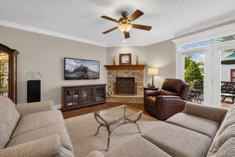 Tiny photo for 203 N 4th Avenue, St. Charles, IL 60174 (MLS # 12718623)