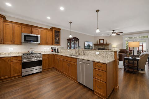 Tiny photo for 203 N 4th Avenue, St. Charles, IL 60174 (MLS # 12718623)