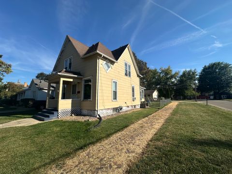 Photo of 111 W LARUE Street, Streator, IL 61364 (MLS # 12360799)