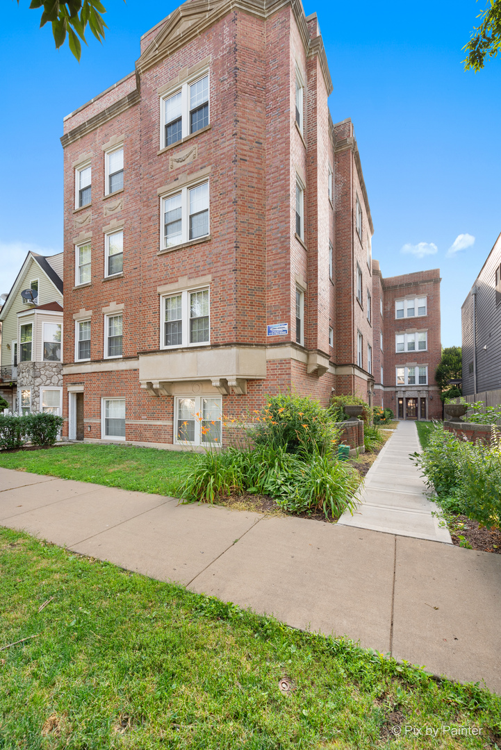 4321 N Drake Avenue 3W
