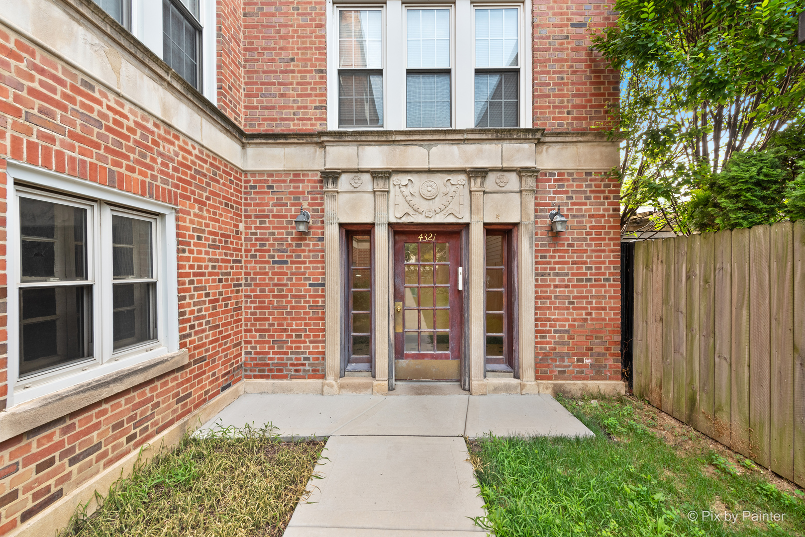 4321 N Drake Avenue 3W