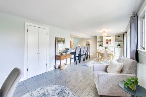 Tiny photo for 276 Crestwood Village, Northfield, IL 60093 (MLS # 12620484)