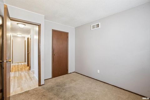 Tiny photo for 3524 W GARFIELD Street, Davenport, IA 52804 (MLS # QC4269371)