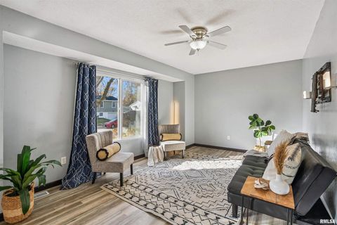 Tiny photo for 3524 W GARFIELD Street, Davenport, IA 52804 (MLS # QC4269371)