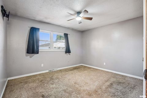 Tiny photo for 3524 W GARFIELD Street, Davenport, IA 52804 (MLS # QC4269371)