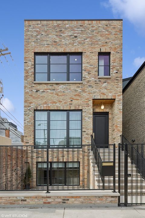 2014 N Winchester Avenue Chicago IL 60614