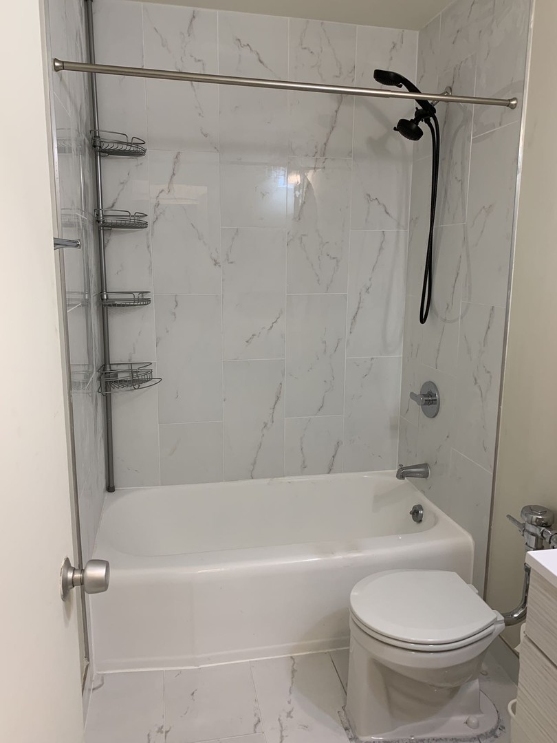 3600 N LAKE SHORE Drive 1723