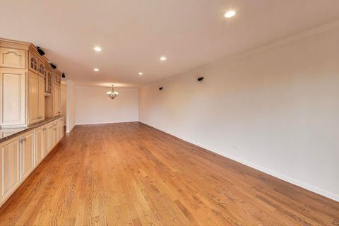 Tiny photo for 140 Franklin Place E #207, Lake Forest, IL 60045 (MLS # 12518485)