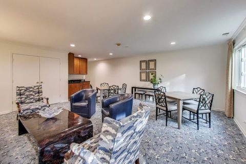 Tiny photo for 140 Franklin Place E #207, Lake Forest, IL 60045 (MLS # 12518485)