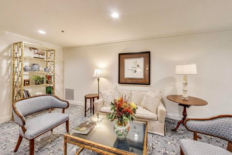 Tiny photo for 140 Franklin Place E #207, Lake Forest, IL 60045 (MLS # 12518485)