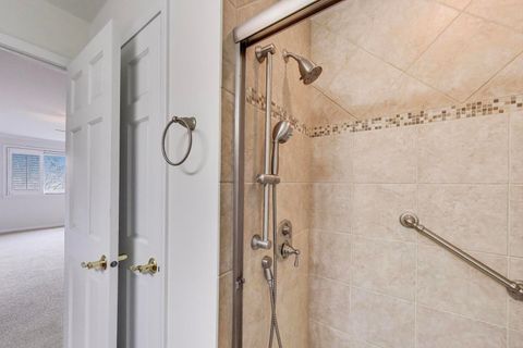 Tiny photo for 140 Franklin Place E #207, Lake Forest, IL 60045 (MLS # 12518485)