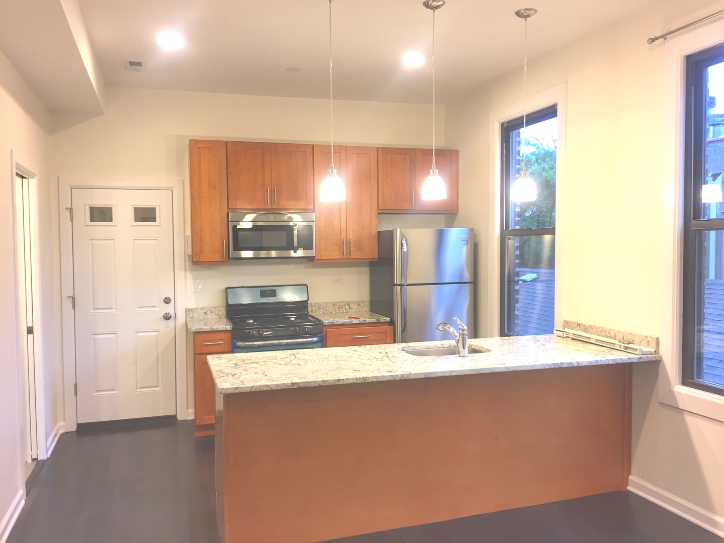 1421 W HURON Street 3R