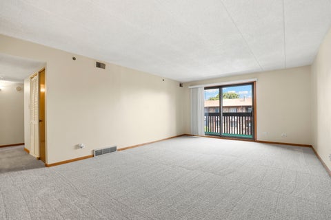 Tiny photo for 10420 Circle Drive #24B, Oak Lawn, IL 60453 (MLS # 12763762)