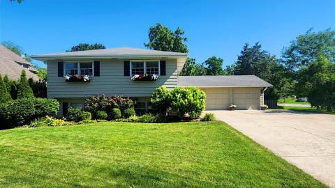 Tiny photo for 600 Sherman Street, Downers Grove, IL 60515 (MLS # 12703405)