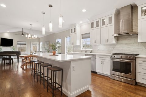 Tiny photo for 1465 Somerset Place, Barrington, IL 60010 (MLS # 12607803)