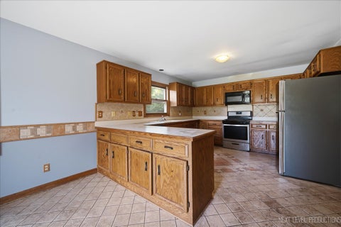 Tiny photo for 13 Saddlewood Court, Sugar Grove, IL 60554 (MLS # 12678130)
