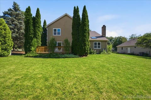 Tiny photo for 13 Saddlewood Court, Sugar Grove, IL 60554 (MLS # 12678130)