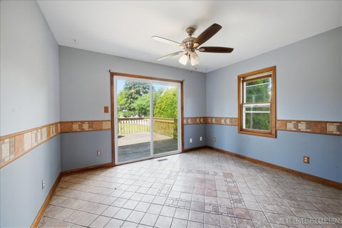 Tiny photo for 13 Saddlewood Court, Sugar Grove, IL 60554 (MLS # 12678130)