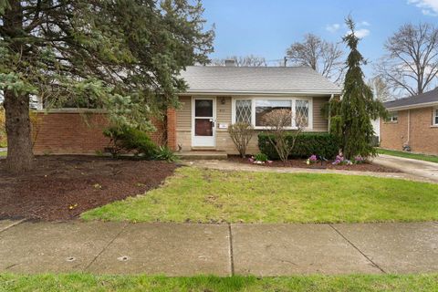 Tiny photo for 413 N Highland Avenue, Elmhurst, IL 60126 (MLS # 12618574)