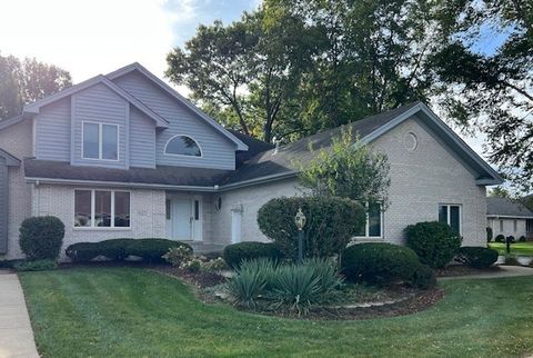 Townhouse in Schererville IN 627 Rescobie Lane.jpg