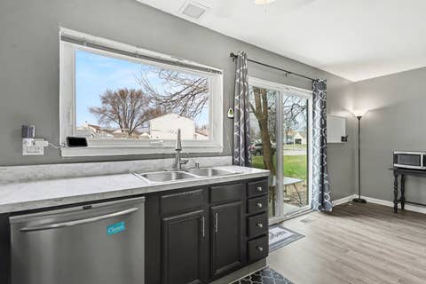Tiny photo for 554 Alton Court, Carol Stream, IL 60188 (MLS # 12654327)