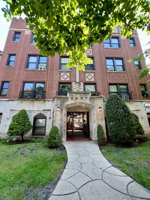 4427 N Seeley Avenue 410 Chicago IL 60625
